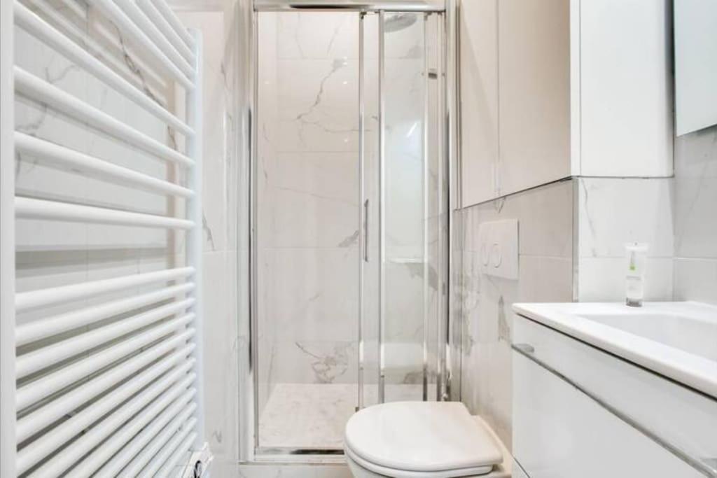 03 Tour Eiffel Appartement Pour 7 Personnes Parijs Buitenkant foto