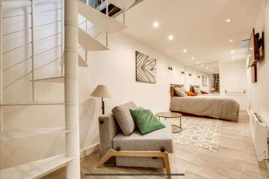 03 Tour Eiffel Appartement Pour 7 Personnes Parijs Buitenkant foto